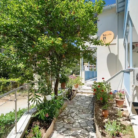 Milia 2 * Άγιος Νικήτας